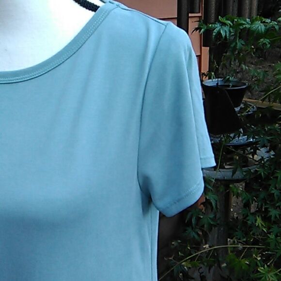 Alya Shift Dress  - Picture 3 of 10